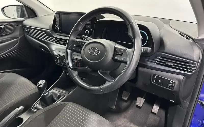 Used Hyundai i20 SE 101 HP (74 kW) 2022 Blue Hatchback