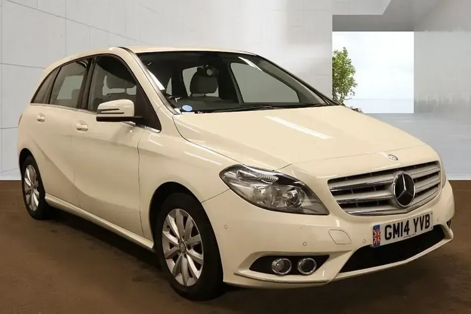 Begagnad Mercedes B180 SE 109 HK (80 kW) 2014 Vit Minibuss