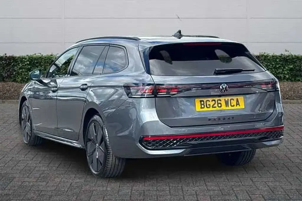 New VW Passat Black Edition 204 HP (150 kW) 2026 Diabase grey metallic grenadilla black metallic Estate