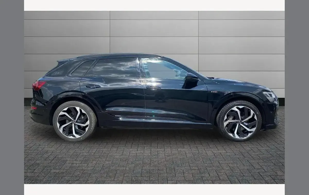 Used Audi Q4 e-tron Comfort 219 kW (299 HP) 2022 Black SUV