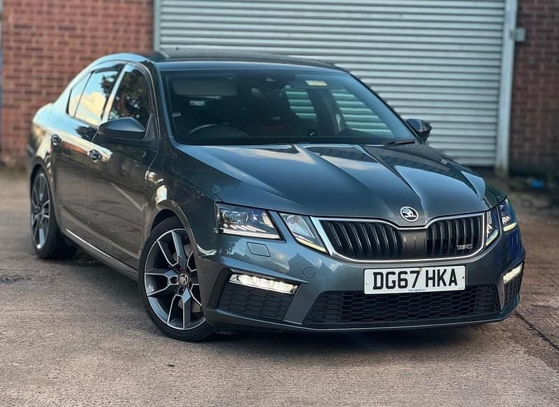 Used Skoda Octavia vRS 230 HP (169 kW) 2017 Grey Hatchback