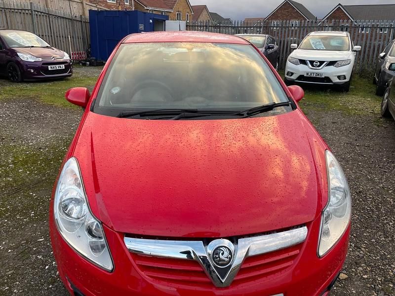 Used Vauxhall Corsa S 85 HP (62 kW) 2010 Red Hatchback