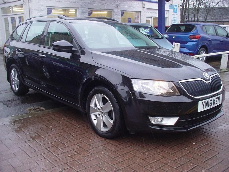 Used Skoda Octavia SE 110 HP (80 kW) 2016 Black Hatchback