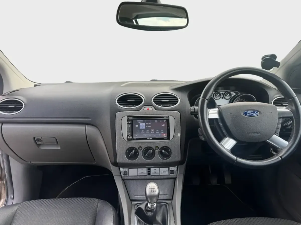 Używany Ford Focus Cabriolet 2008 Srebrny Kabriolet
