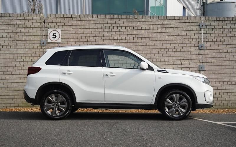 Second-hand Suzuki Vitara SZ-T 129 CP (94 kW) 2024 SUV
