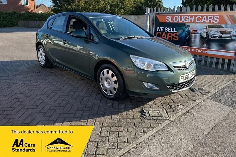 Used Vauxhall Astra 2010 Green Hatchback