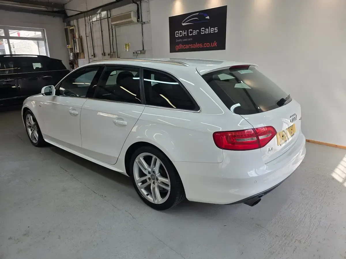 Used Audi A4 S-Line 170 HP (125 kW) 2015 White Estate