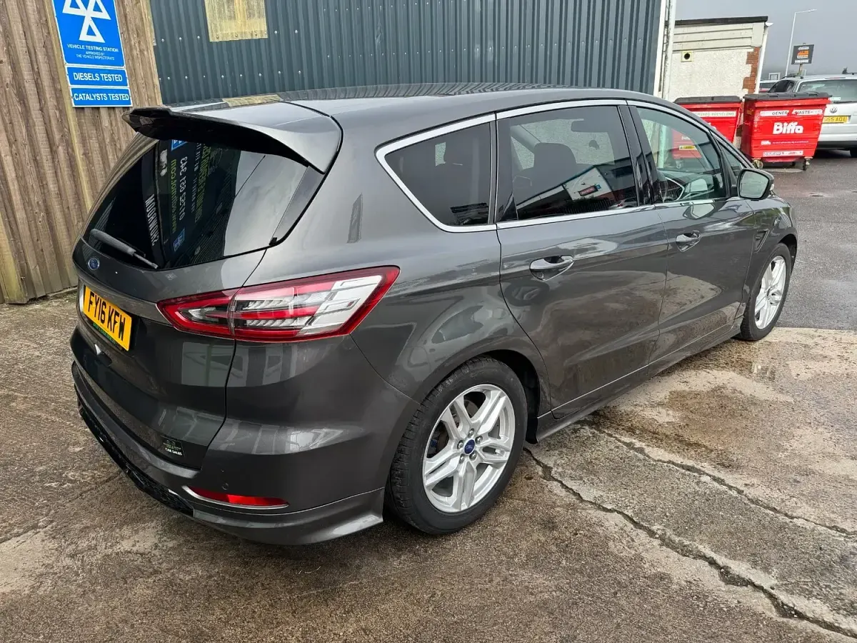Used Ford S-MAX Sport 180 HP (132 kW) 2016 Grey MPV