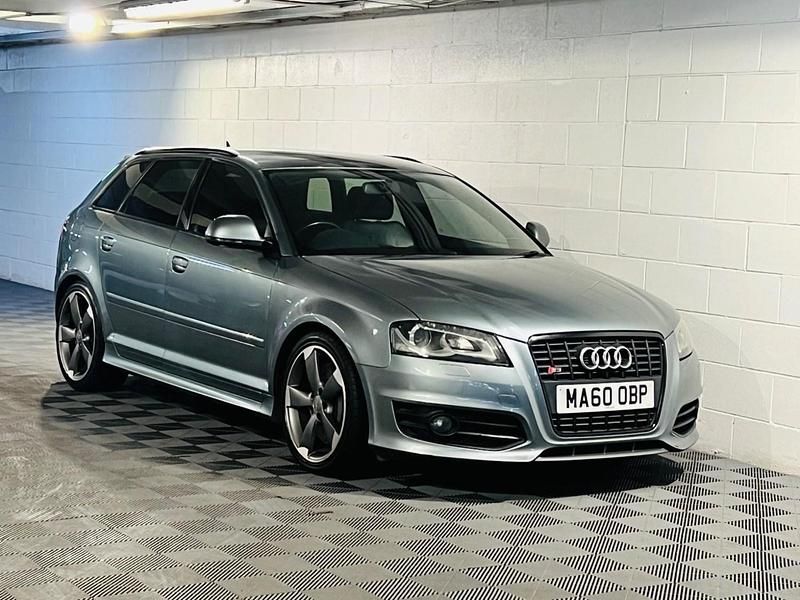 Begagnad Audi S3 Sportback Black Edition 2010 Grå Halvkombi