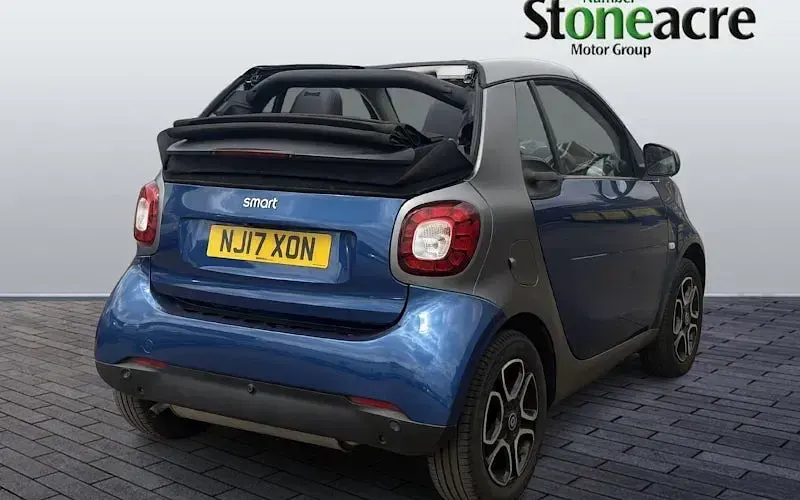 Used Smart ForTwo Cabrio Premium 71 HP (52 kW) 2019 Blue Cabriolet
