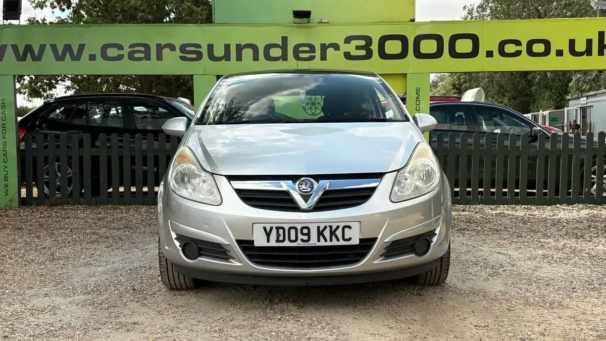 Used Vauxhall Corsa Active 79 HP (58 kW) 2009 Silver Hatchback