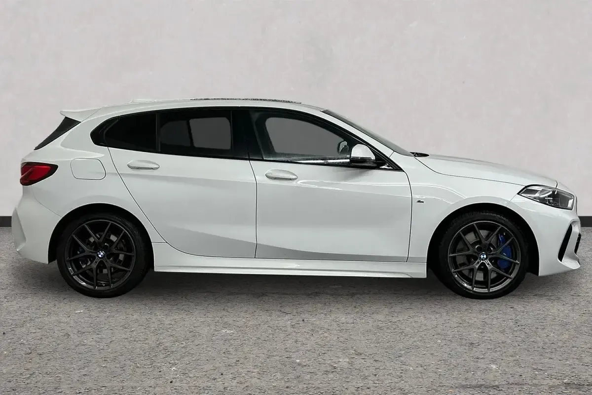 Used BMW 118 M Sport 136 HP (100 kW) 2021 White Hatchback