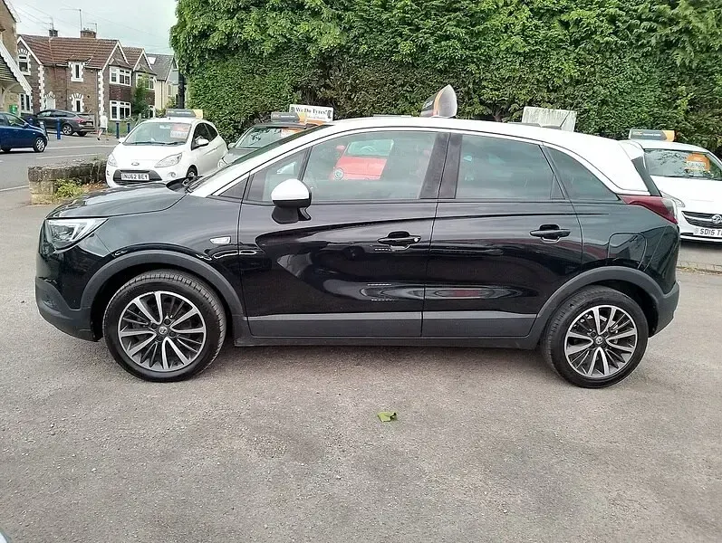 Used Vauxhall Crossland X Elite 130 HP (95 kW) 2020 Black SUV