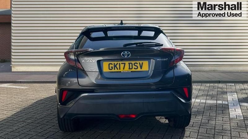 Used Toyota C-HR 122 HP (89 kW) 2017 Grey SUV