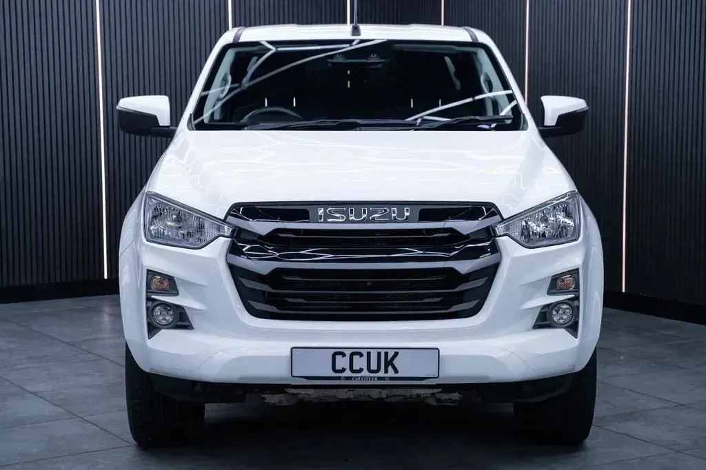 Used Isuzu D-Max 164 HP (120 kW) 2023 White Pickup