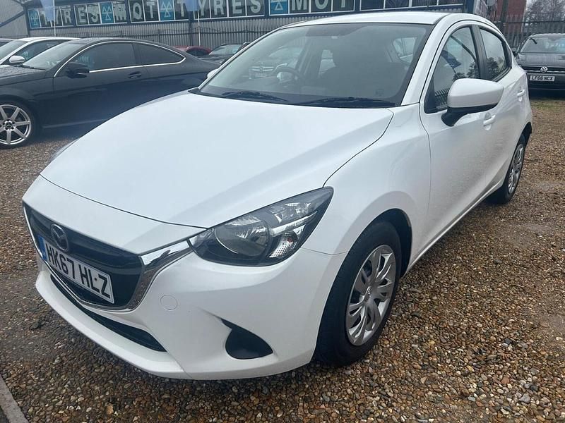 Used Mazda 2 2018 White Hatchback