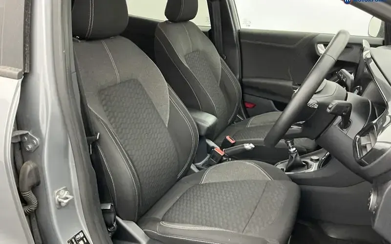 Used Ford Puma Titanium 125 HP (91 kW) 2023 Silver SUV