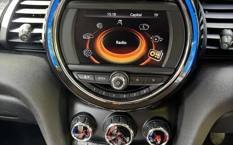 Used Mini Cooper Hatch 136 HP (100 kW) 2017 Hatchback