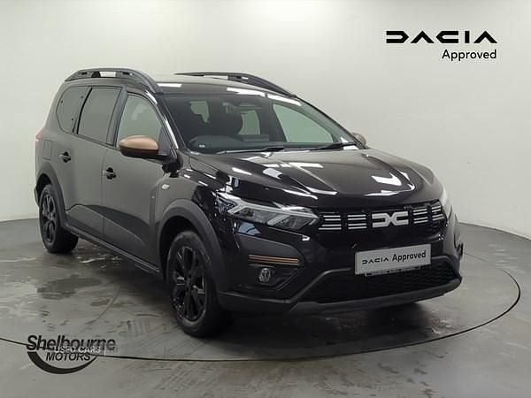 Black Used 2024 Dacia Jogger Extreme MPV | £21,195 (Fair price) - Image 1/4