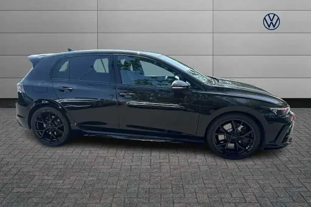 Used VW Golf VIII Black Edition 333 HP (244 kW) 2025 Black Hatchback