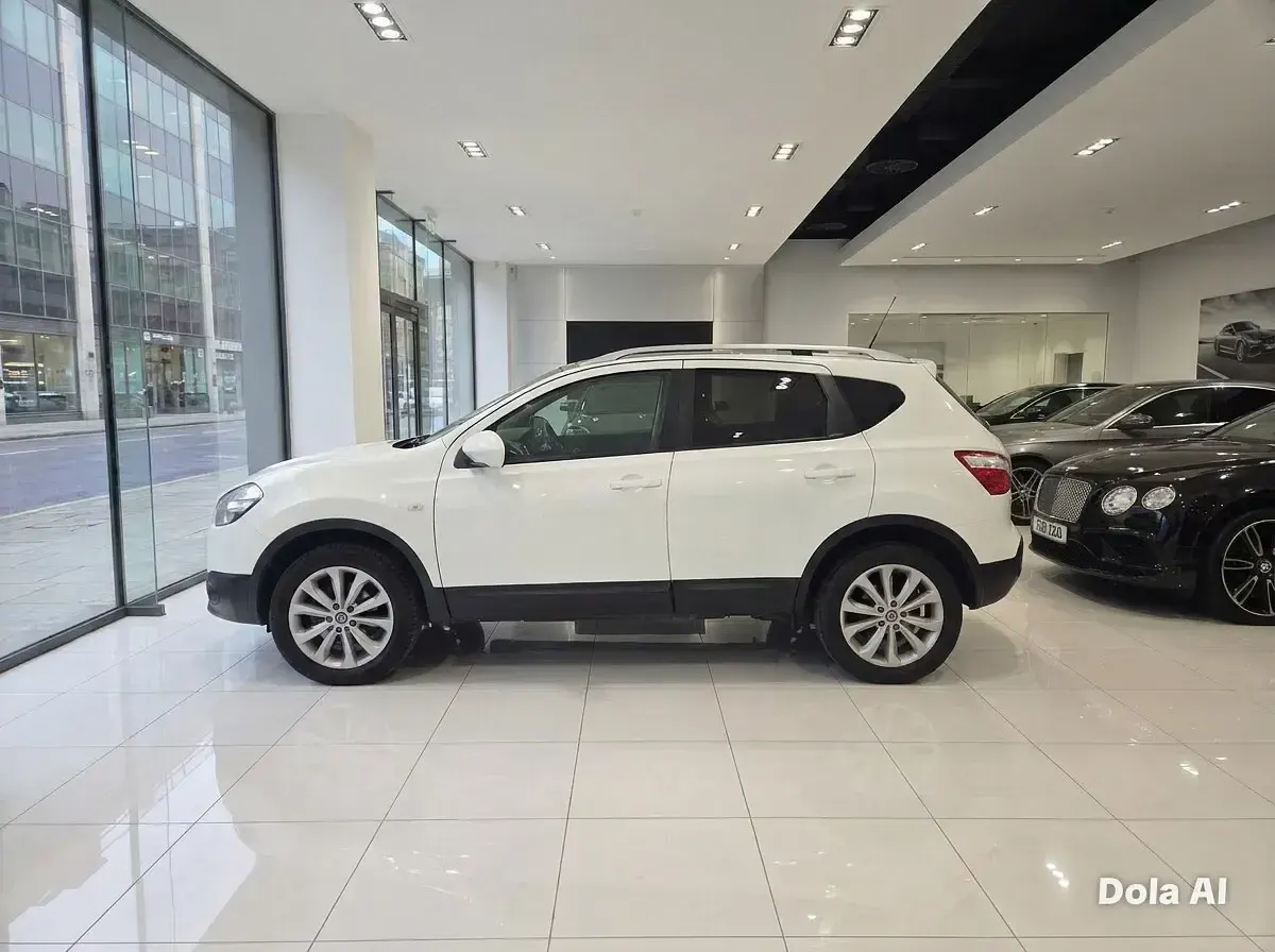 Used Nissan Qashqai N-TEC 117 HP (86 kW) 2012 White SUV