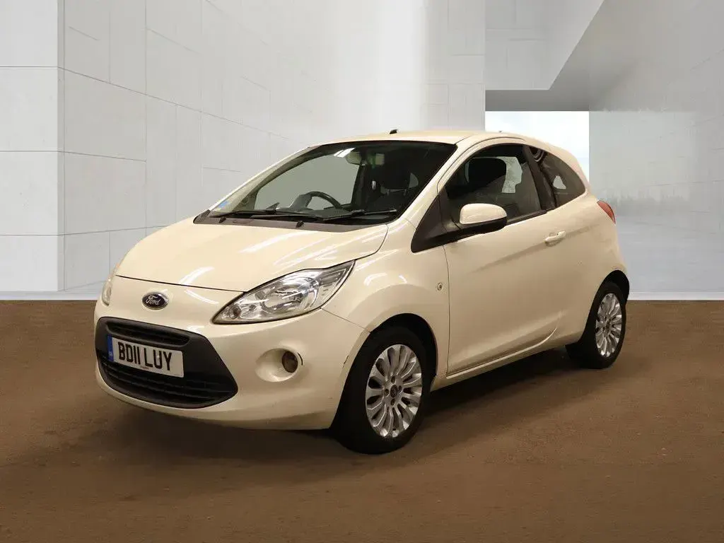 Used Ford Ka Zetec 69 HP (50 kW) 2011 White Hatchback