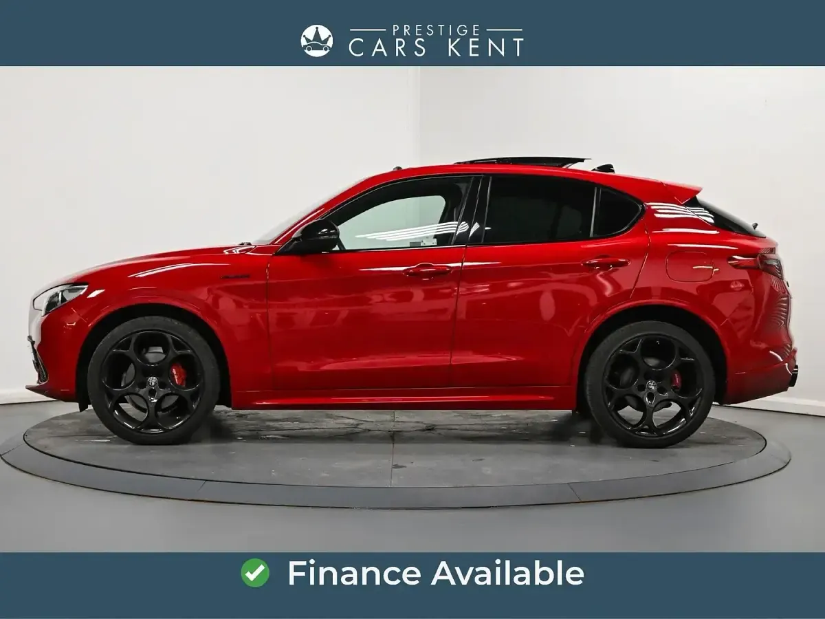 Used Alfa Romeo Stelvio Veloce 280 HP (205 kW) 2023 Red SUV