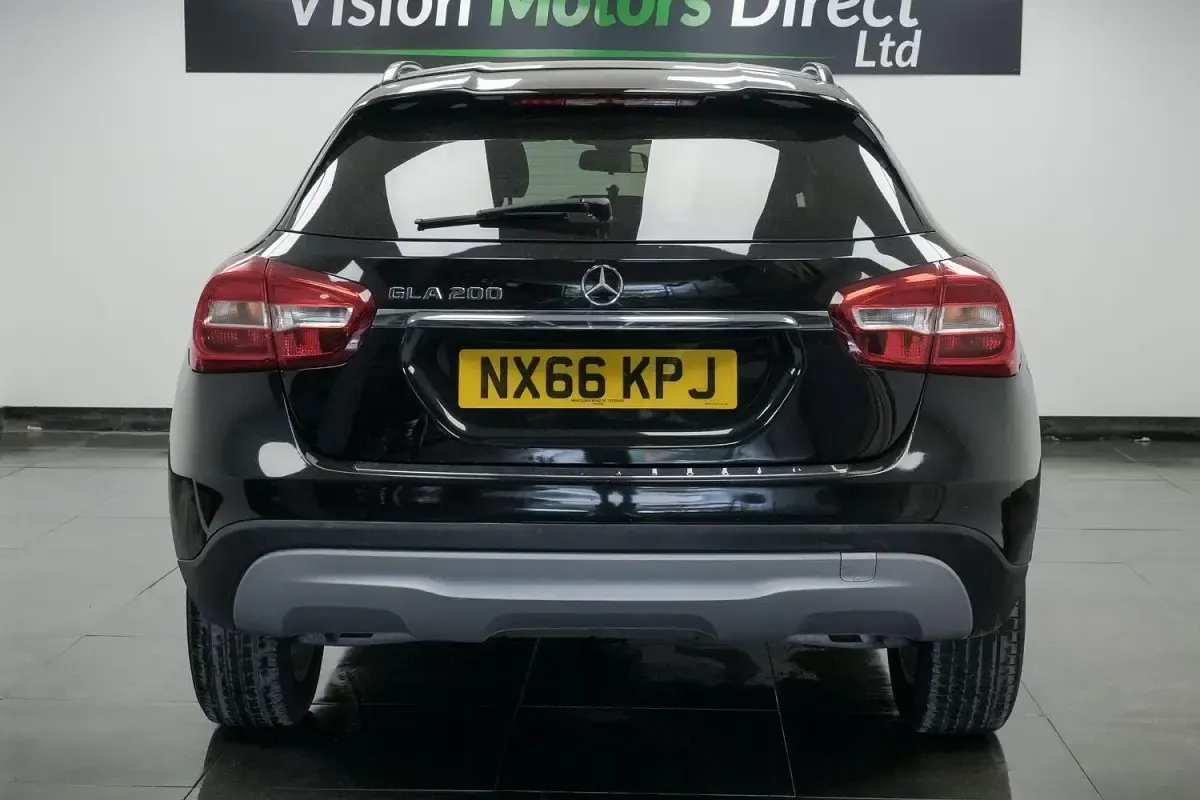 Used Mercedes GLA200 SE 156 HP (114 kW) 2016 Black SUV