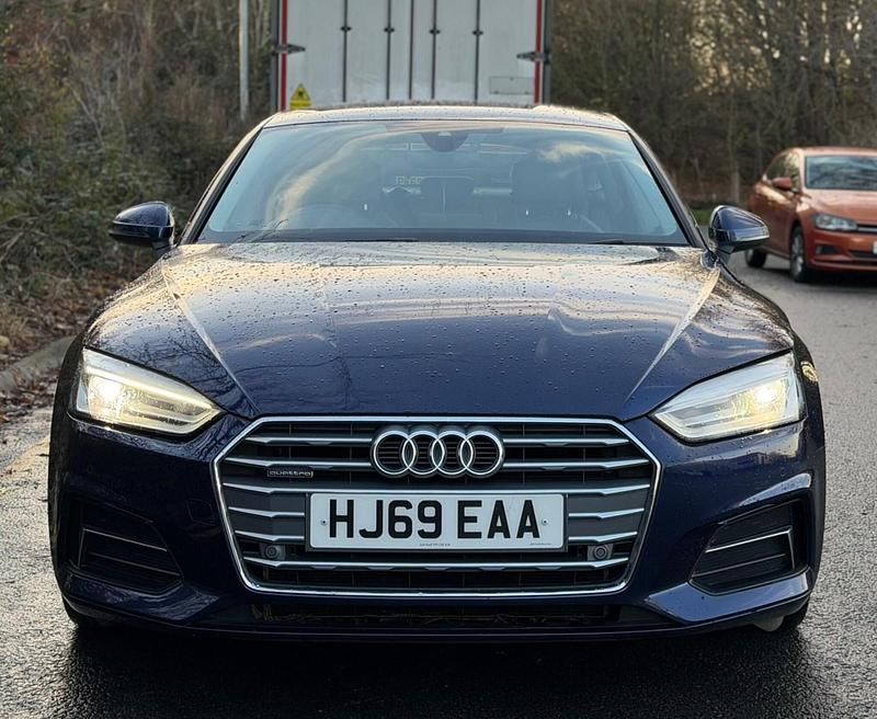 Second-hand Audi A5 Sport 190 CP (139 kW) 2019 Albastru Coupe