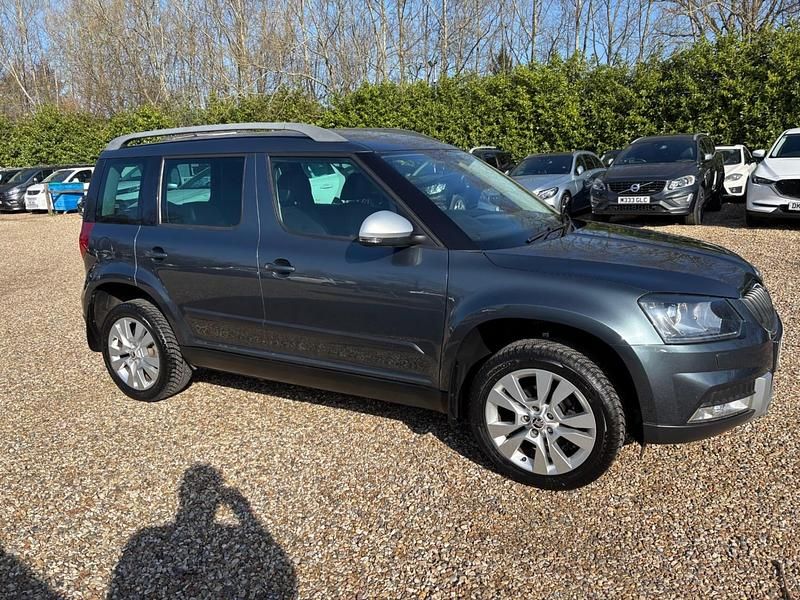 Used Skoda Yeti SE L 110 HP (80 kW) 2017 Grey SUV