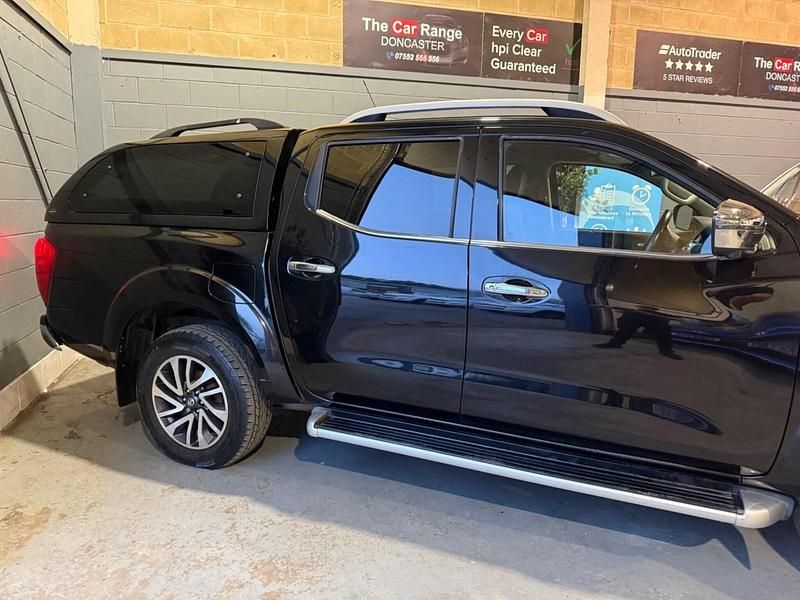 Used Nissan Navara Tekna 2016 Black Pickup