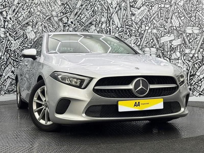 Used Mercedes A180 116 HP (85 kW) 2018 Silver Hatchback