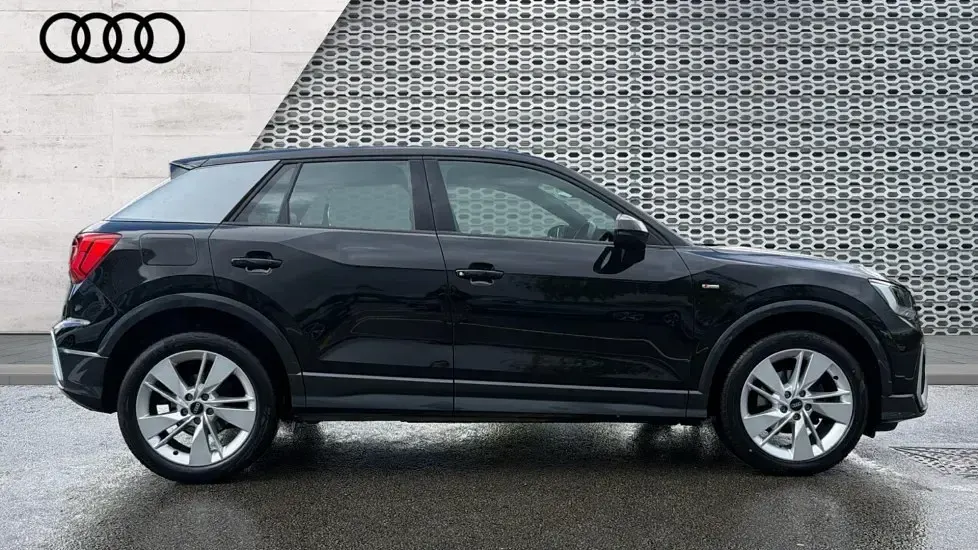 Usado Audi Q2 S-Line 150 CV (110 kW) 2022 Negro SUV