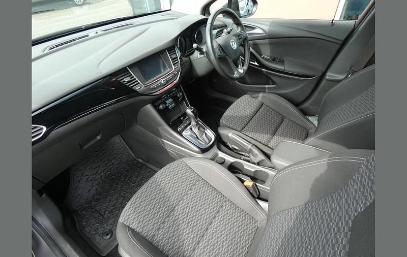 Used Vauxhall Astra SRi 150 HP (110 kW) 2019 Grey Hatchback