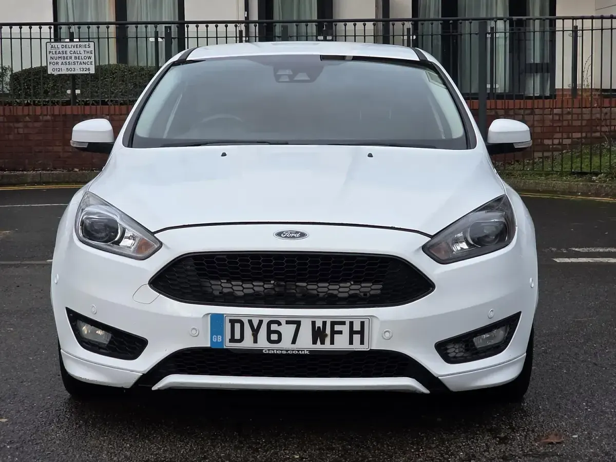 Käytetty Ford Focus Titanium X 2017 Valkoinen Viistoperä