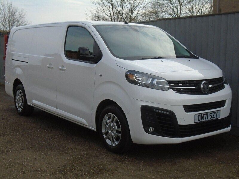 White Used 2021 Vauxhall Vivaro Sportive Van | £9,990 (Super price) - Image 1/4