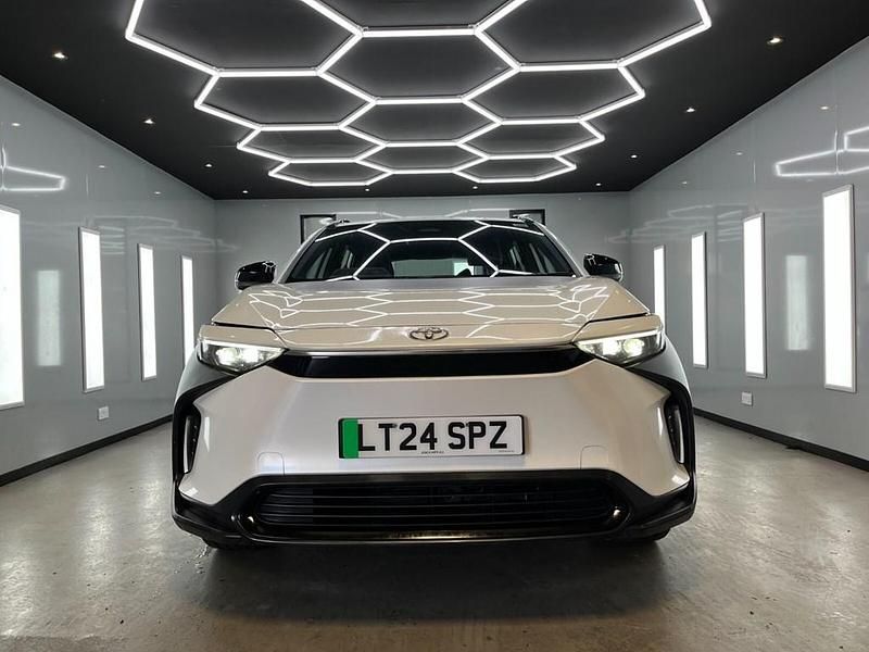 Gebraucht Toyota bZ4X PURE 150 kW (204 PS) 2024 SUV