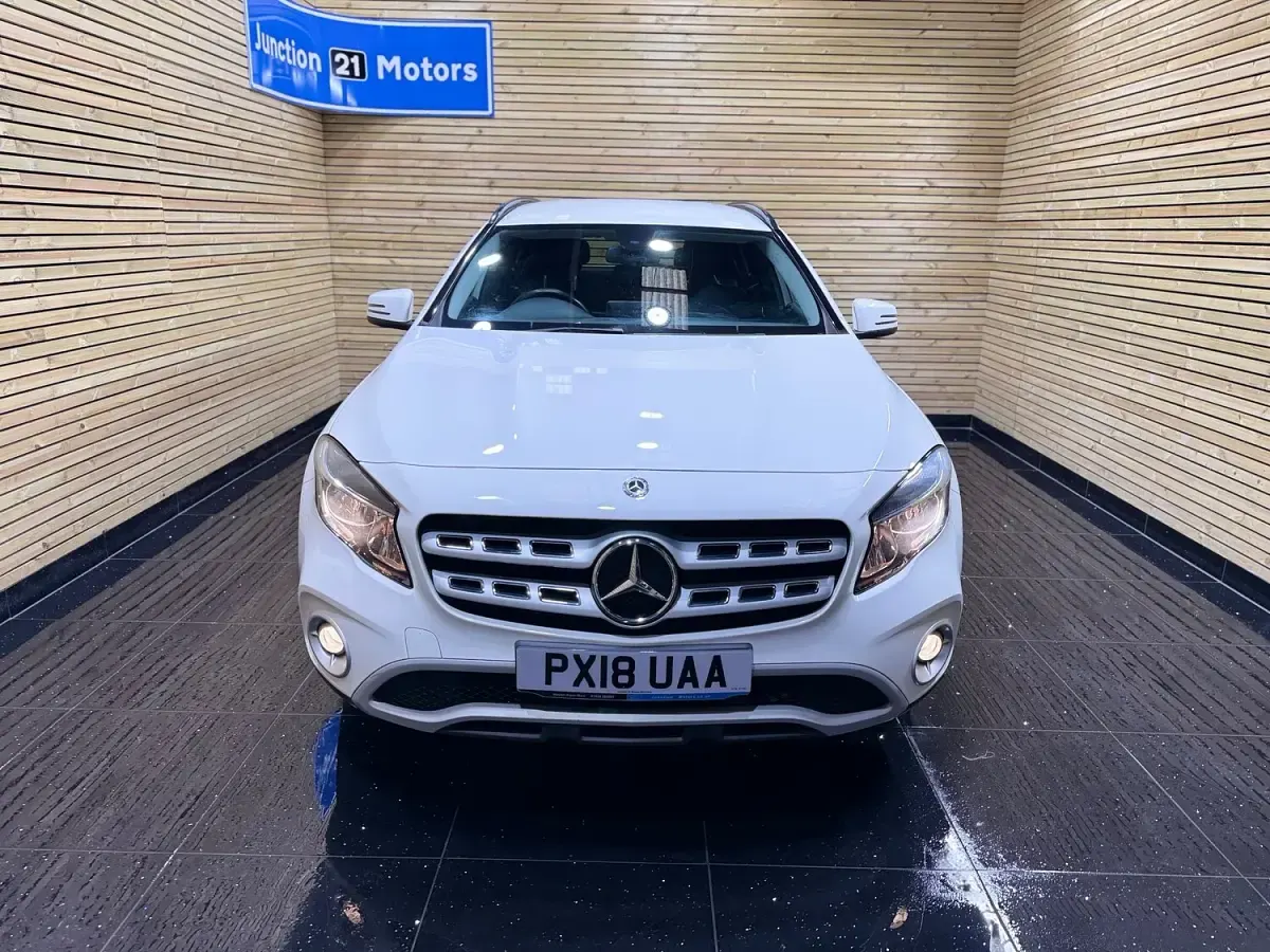 Used Mercedes GLA200 SE 156 HP (114 kW) 2018 White SUV