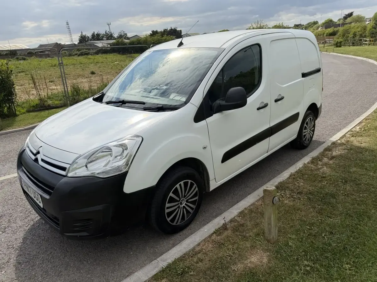 Used Citroën e-Berlingo 100 HP (73 kW) 2017 White