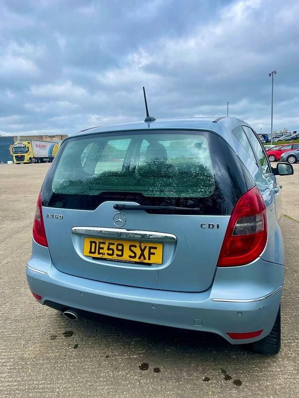 Begagnad Mercedes A160 Avantgarde 2009 Blå Halvkombi