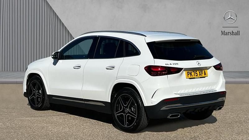 New Mercedes GLA200 Executive 163 HP (119 kW) 2025 Solid colour polar white SUV