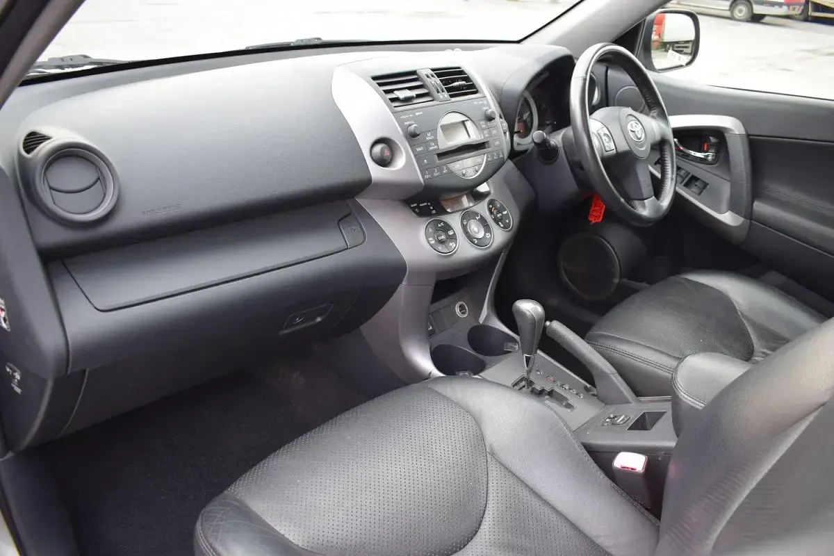 Used Toyota RAV4 2006 Silver SUV