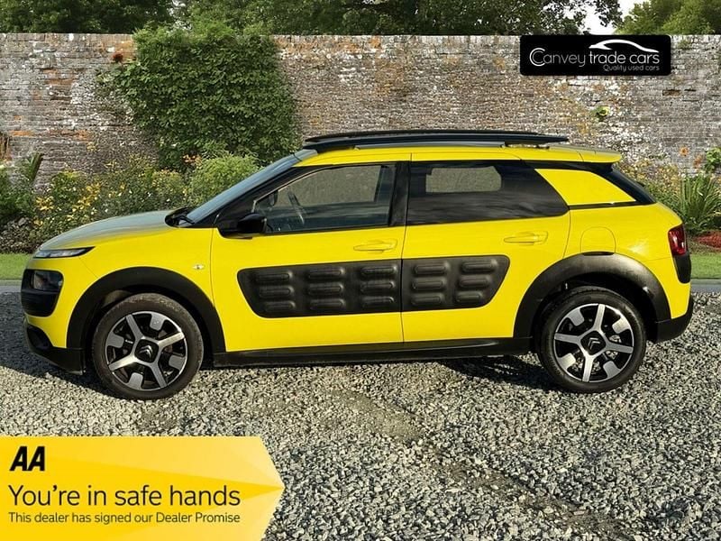 Used Citroën C4 Flair 2015 Yellow SUV