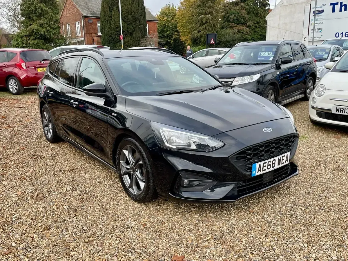 Used Ford Focus ST-Line 120 HP (88 kW) 2018 Black Estate