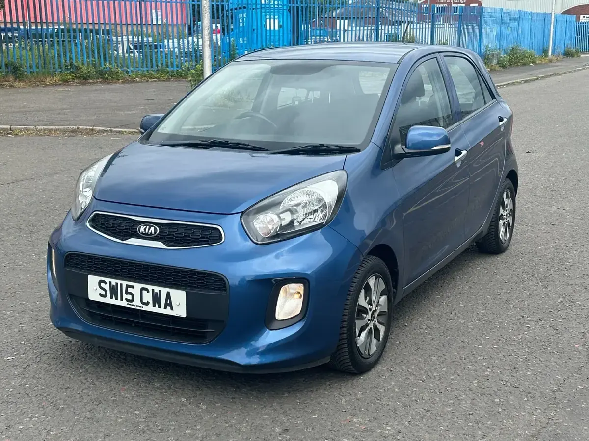 Used Kia Picanto 84 HP (61 kW) 2015 Blue Hatchback