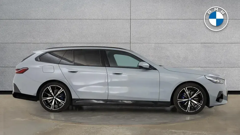 Used BMW 530e M Sport 295 HP (216 kW) 2025 Grey Estate