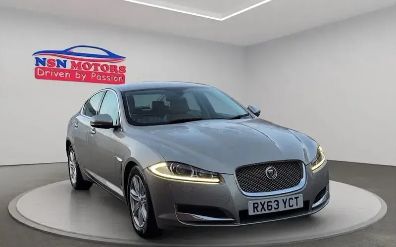 Used Jaguar XF Luxury 200 HP (147 kW) 2013 Sedan