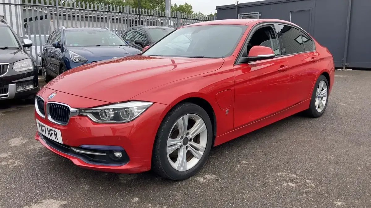 Used BMW 330e Sport Line 2017 Red Sedan