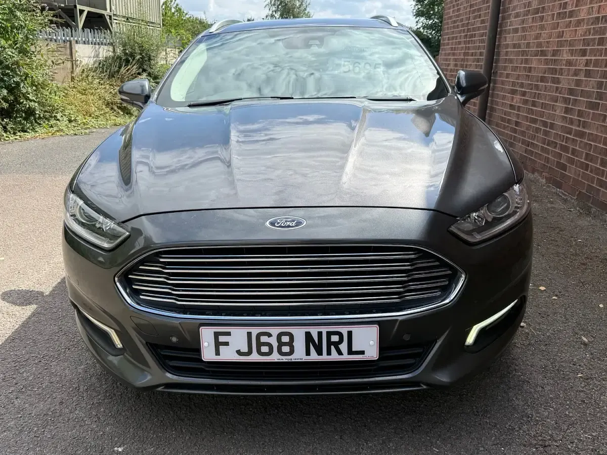 Used Ford Mondeo Zetec 150 HP (110 kW) 2019 Grey Estate