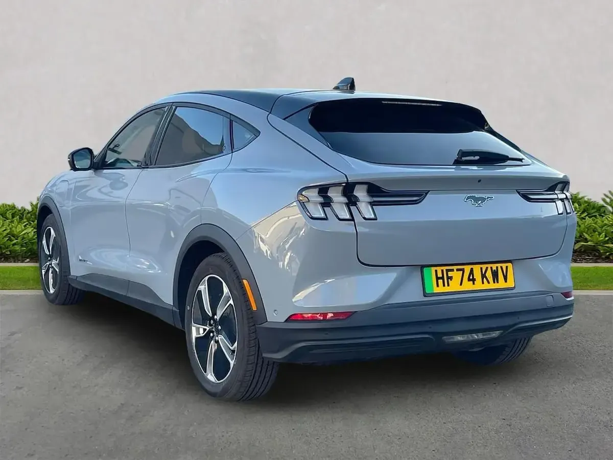 Used Ford Mustang Select 268 HP (197 kW) 2025 Grey SUV